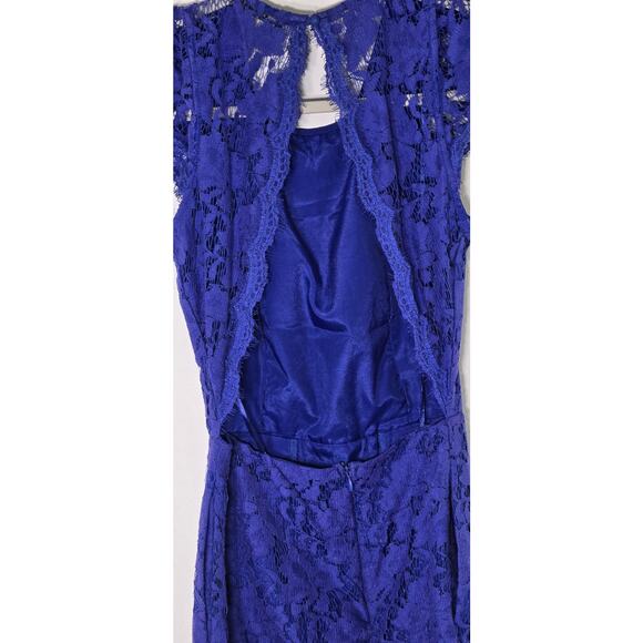 Womens Signature 8 cobalt blue lace dress. Size small - Picture 8 of 8